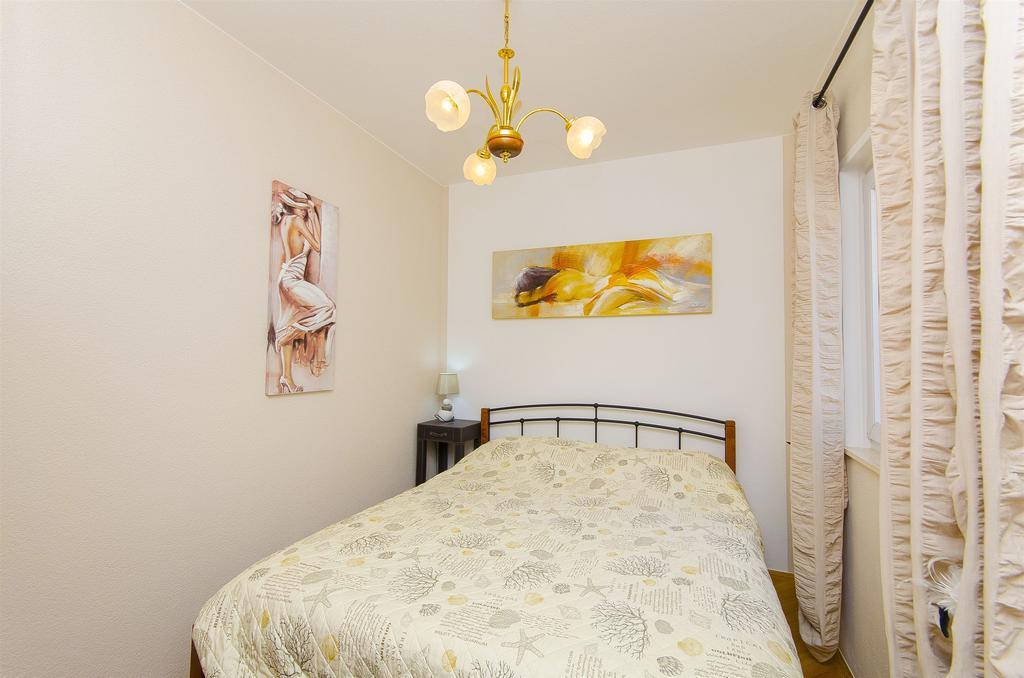 Apartments Nives 特罗吉尔 外观 照片