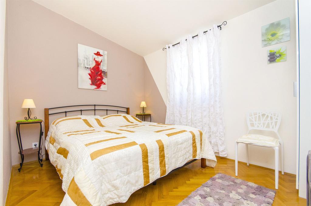 Apartments Nives 特罗吉尔 外观 照片