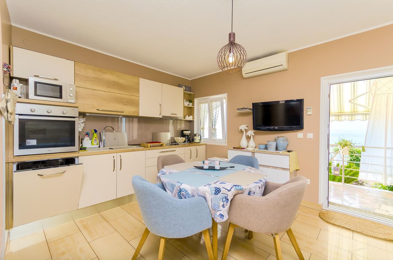 Apartments Nives 特罗吉尔 外观 照片